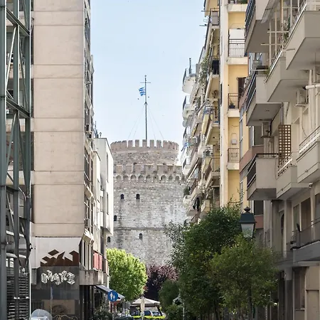 The Prettyment 1' From The White Tower